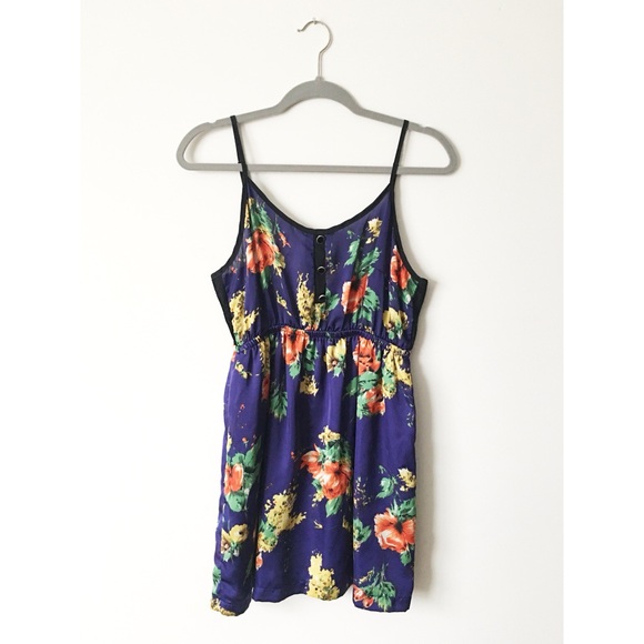 GORGEOUS Silky Floral Sundress - Picture 1 of 4